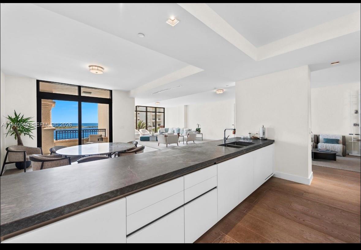 7055 Fisher Island Dr #7055, Miami Beach FL 33109