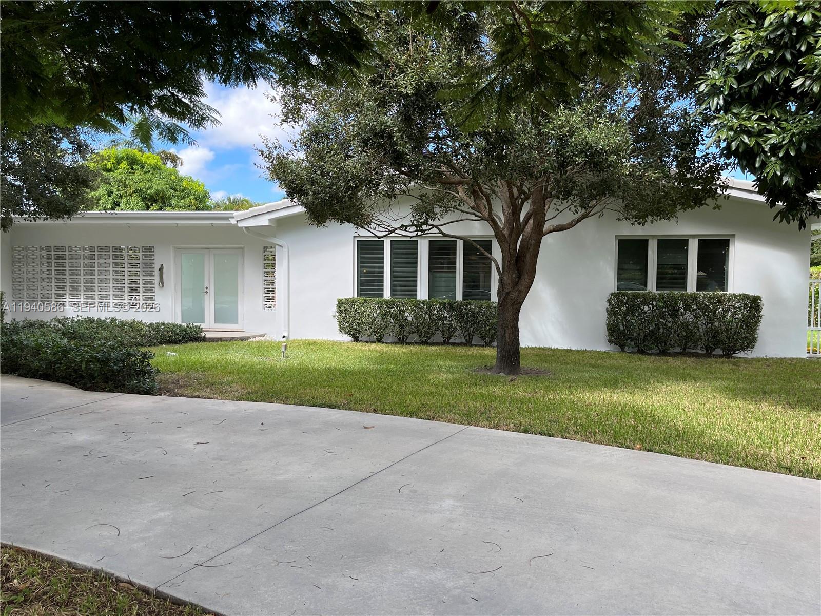 7921 SW 143rd St, Palmetto Bay FL 33158