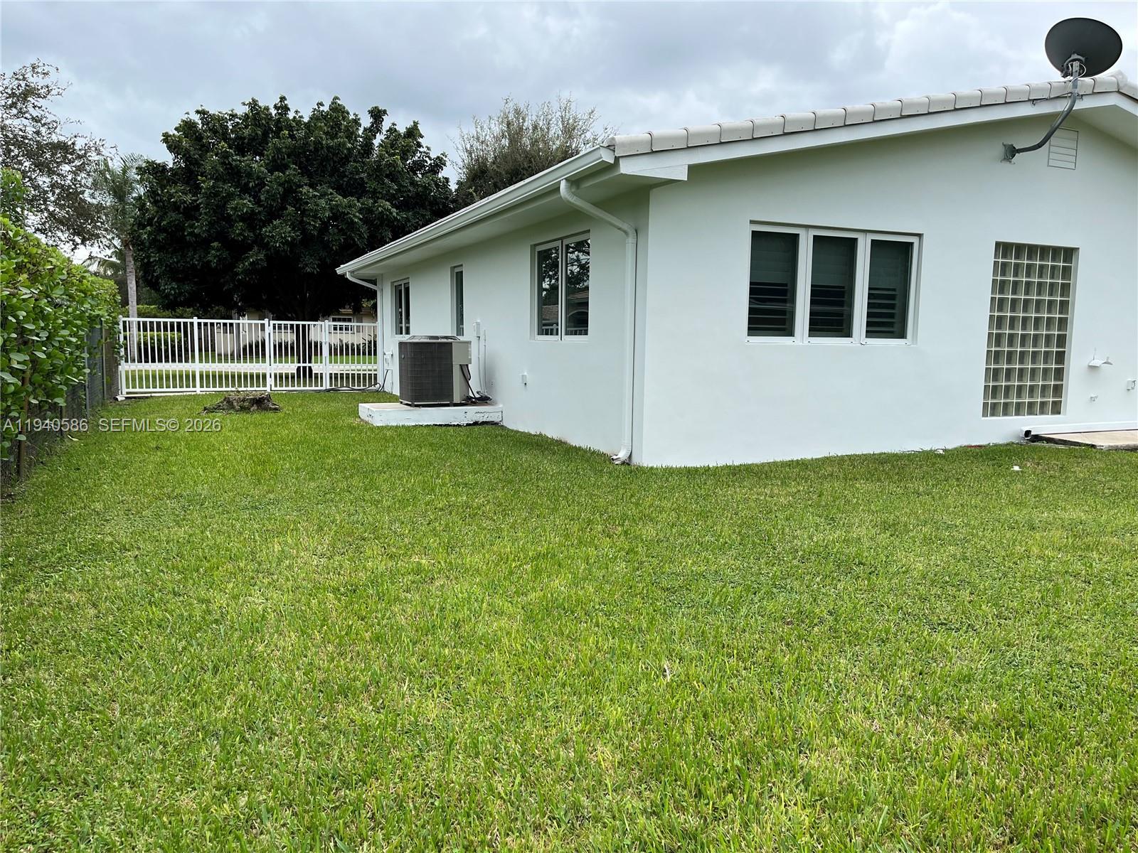 7921 SW 143rd St, Palmetto Bay FL 33158