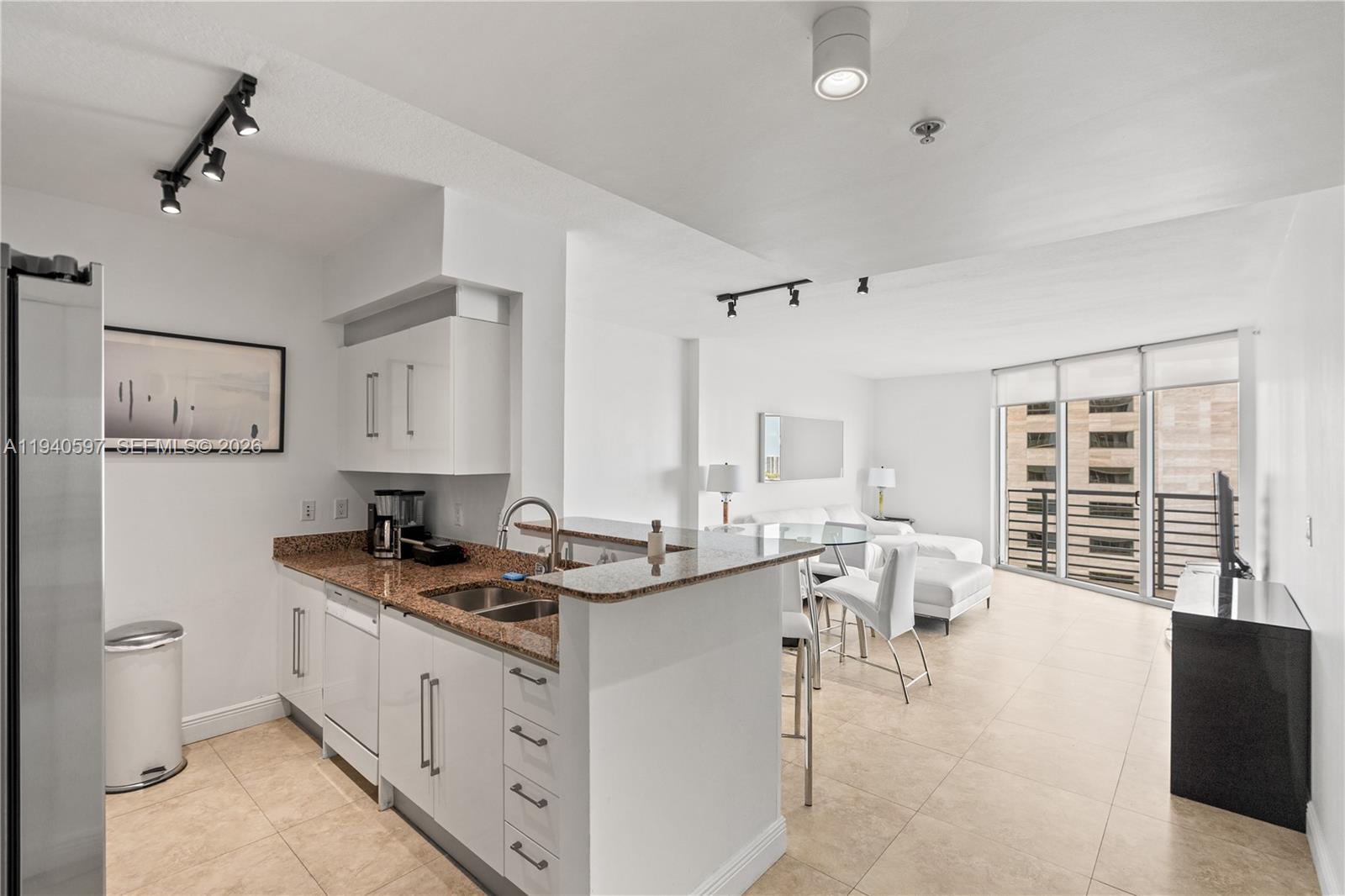 335 S Biscayne Blvd #2910, Miami FL 33131
