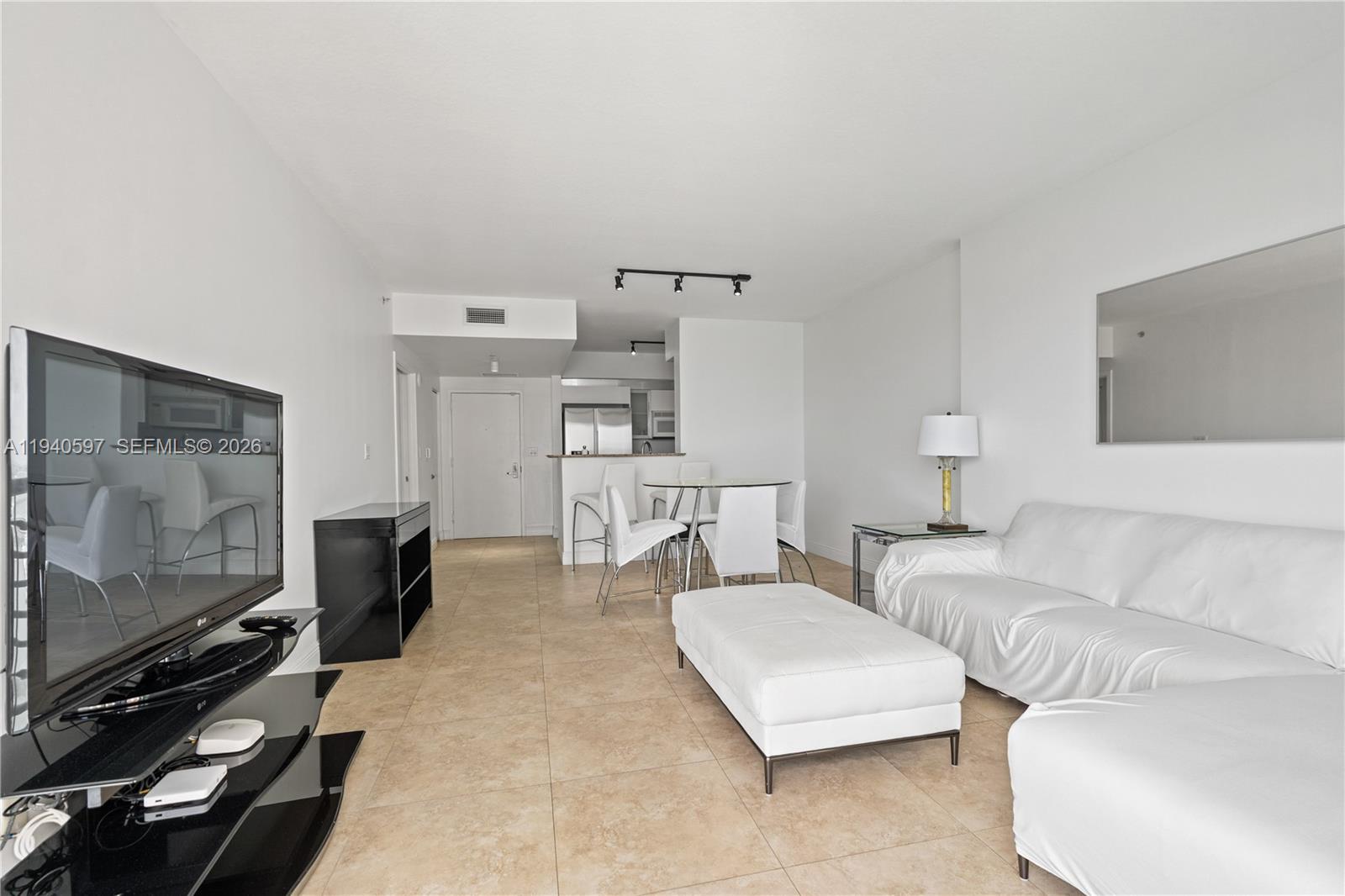335 S Biscayne Blvd #2910, Miami FL 33131
