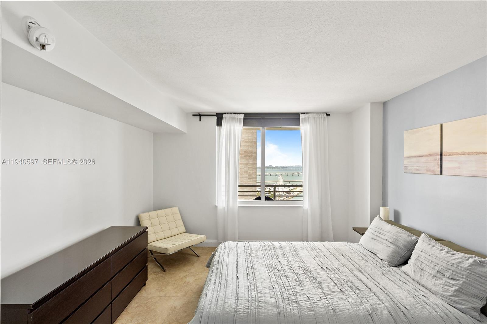 335 S Biscayne Blvd #2910, Miami FL 33131