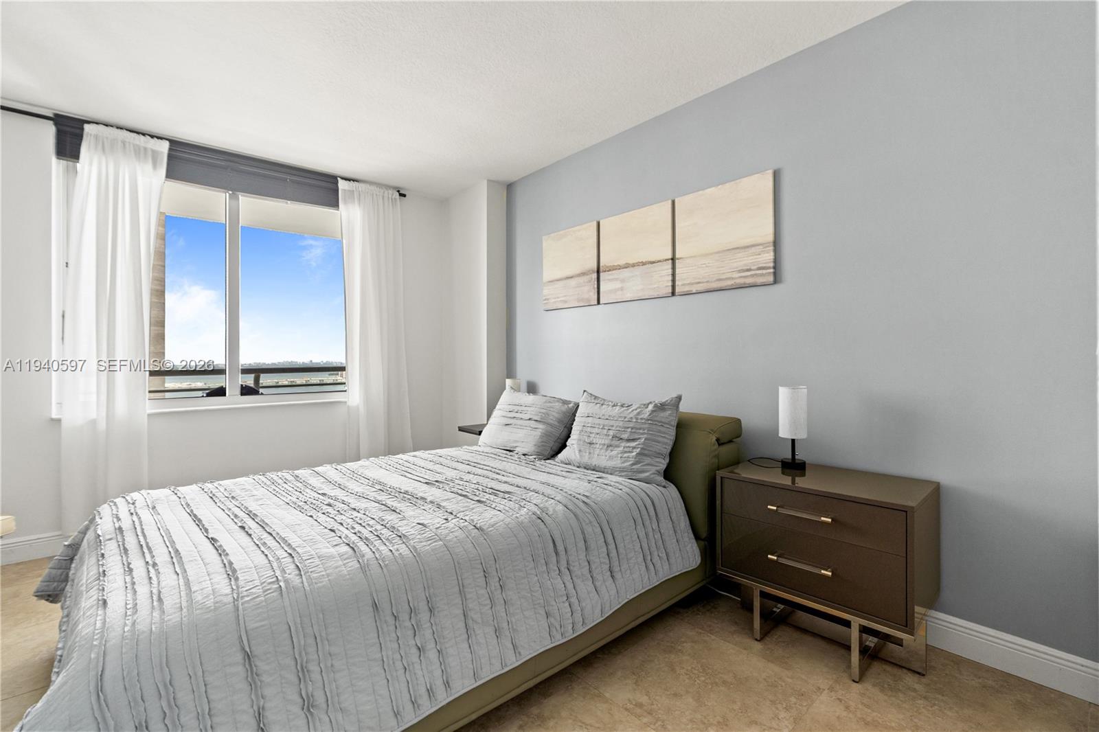 335 S Biscayne Blvd #2910, Miami FL 33131
