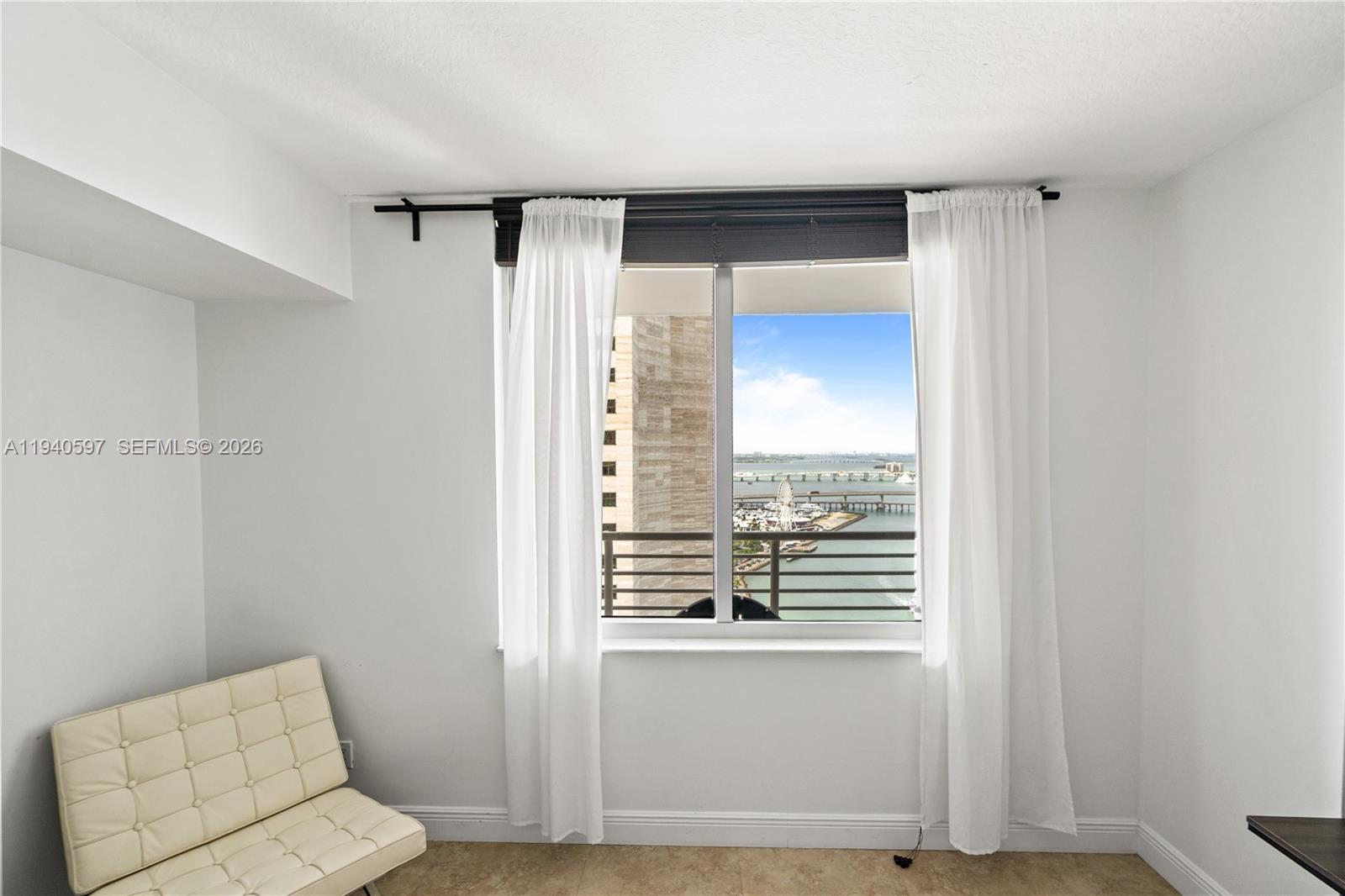 335 S Biscayne Blvd #2910, Miami FL 33131