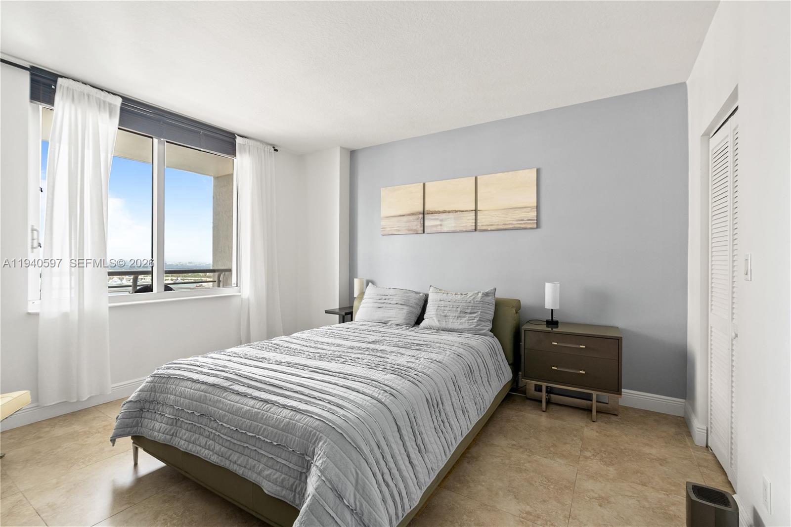 335 S Biscayne Blvd #2910, Miami FL 33131