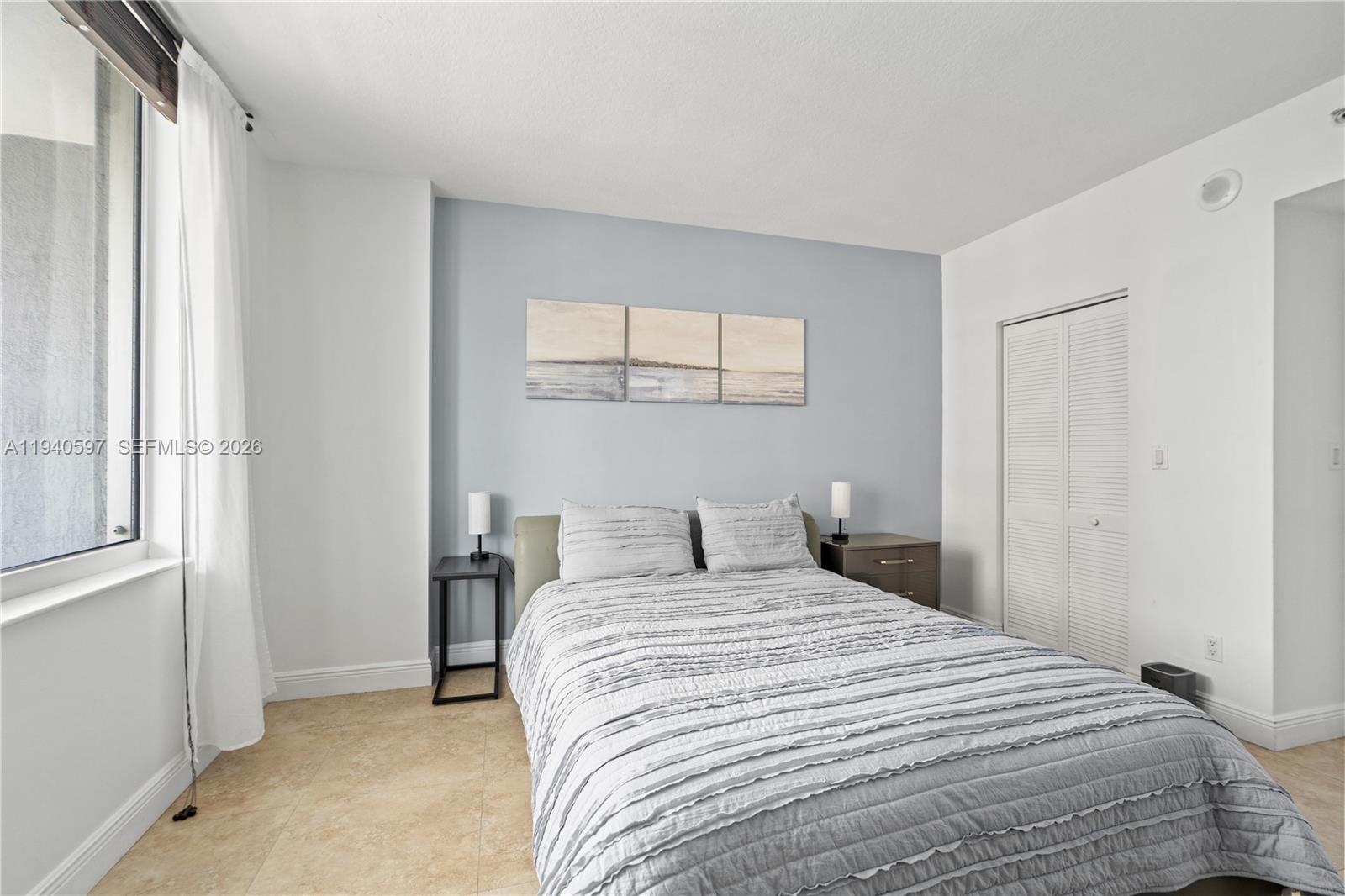 335 S Biscayne Blvd #2910, Miami FL 33131