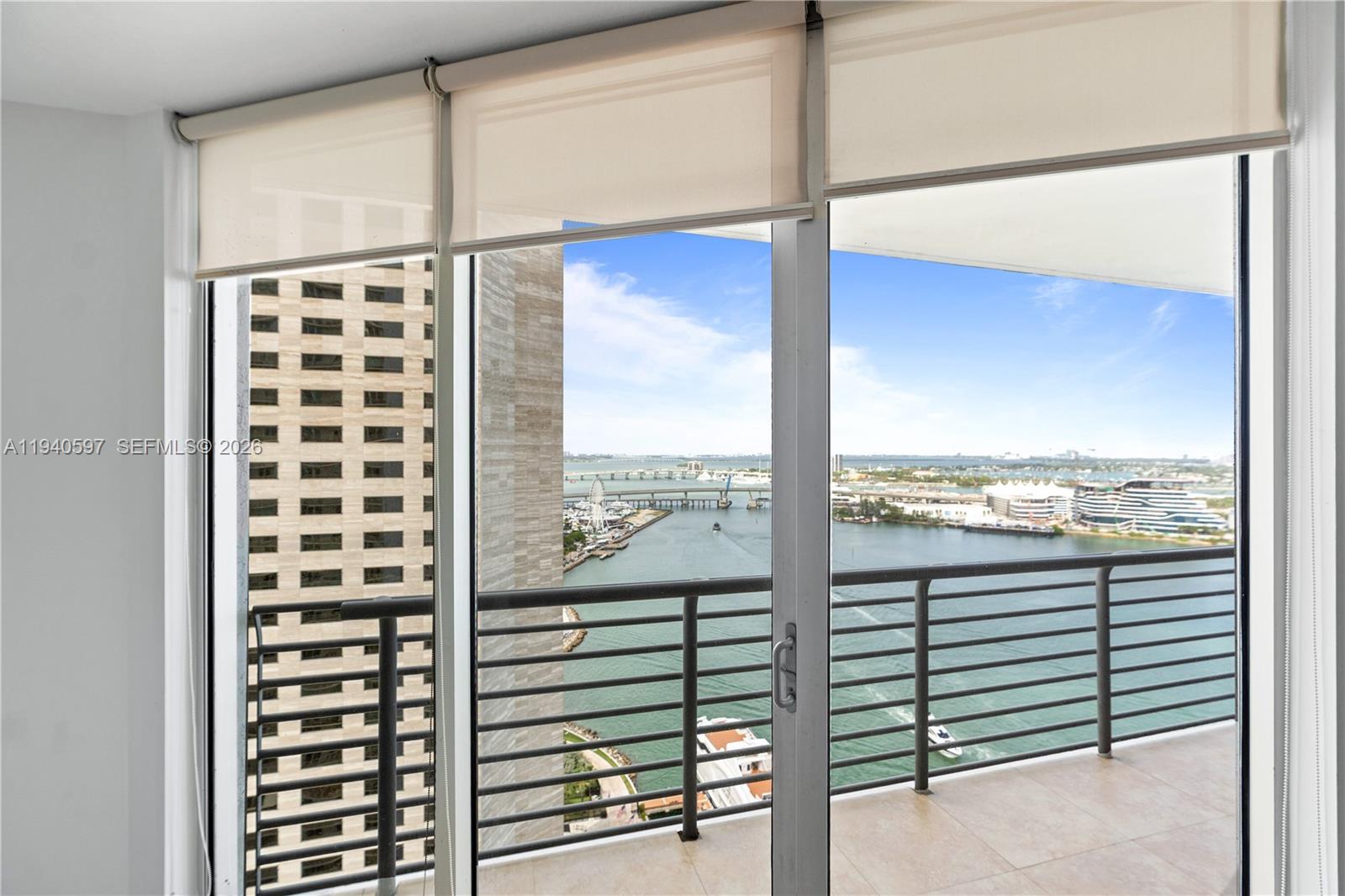 335 S Biscayne Blvd #2910, Miami FL 33131