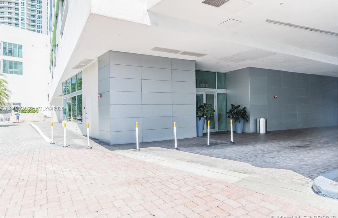335 S Biscayne Blvd #2910, Miami FL 33131