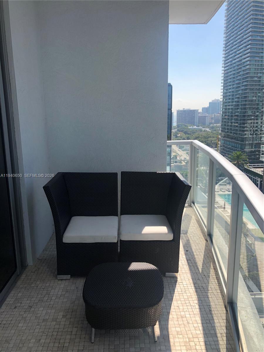 1060 Brickell Ave #1915, Miami FL 33131