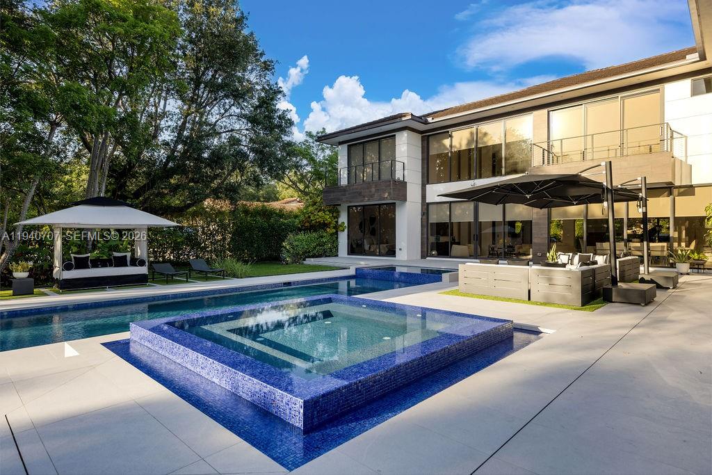 6850 SW 73rd Ct, Miami FL 33143