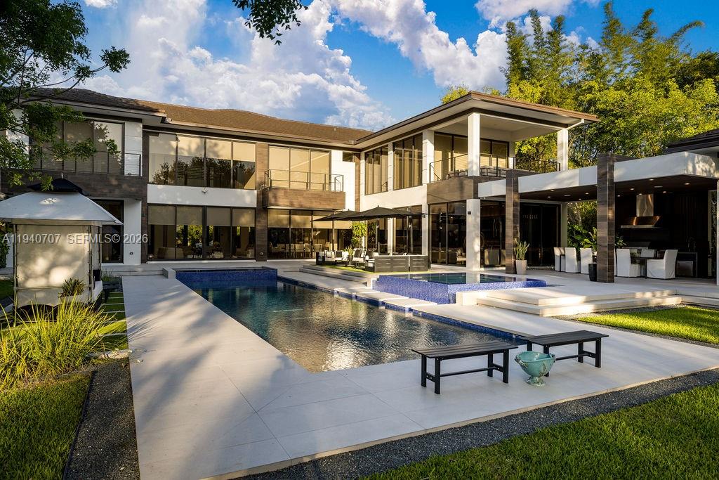 6850 SW 73rd Ct, Miami FL 33143