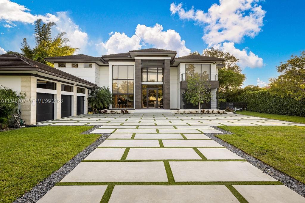 6850 SW 73rd Ct, Miami FL 33143