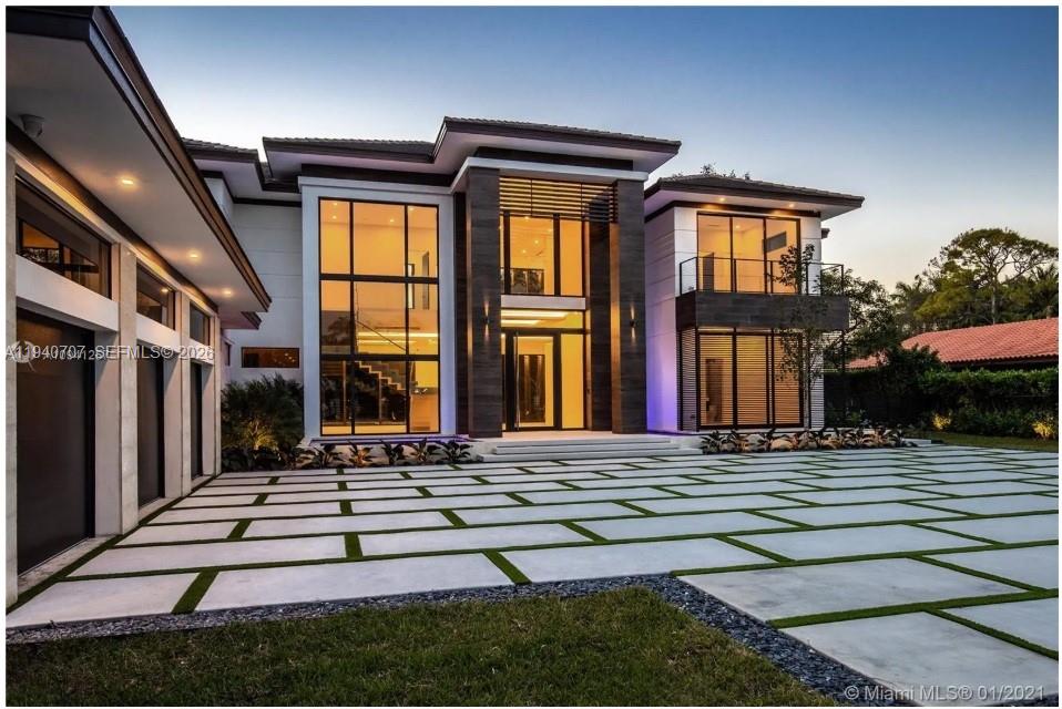 6850 SW 73rd Ct, Miami FL 33143