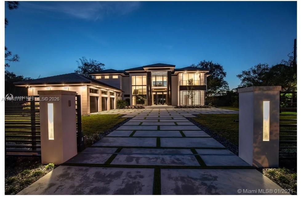 6850 SW 73rd Ct, Miami FL 33143