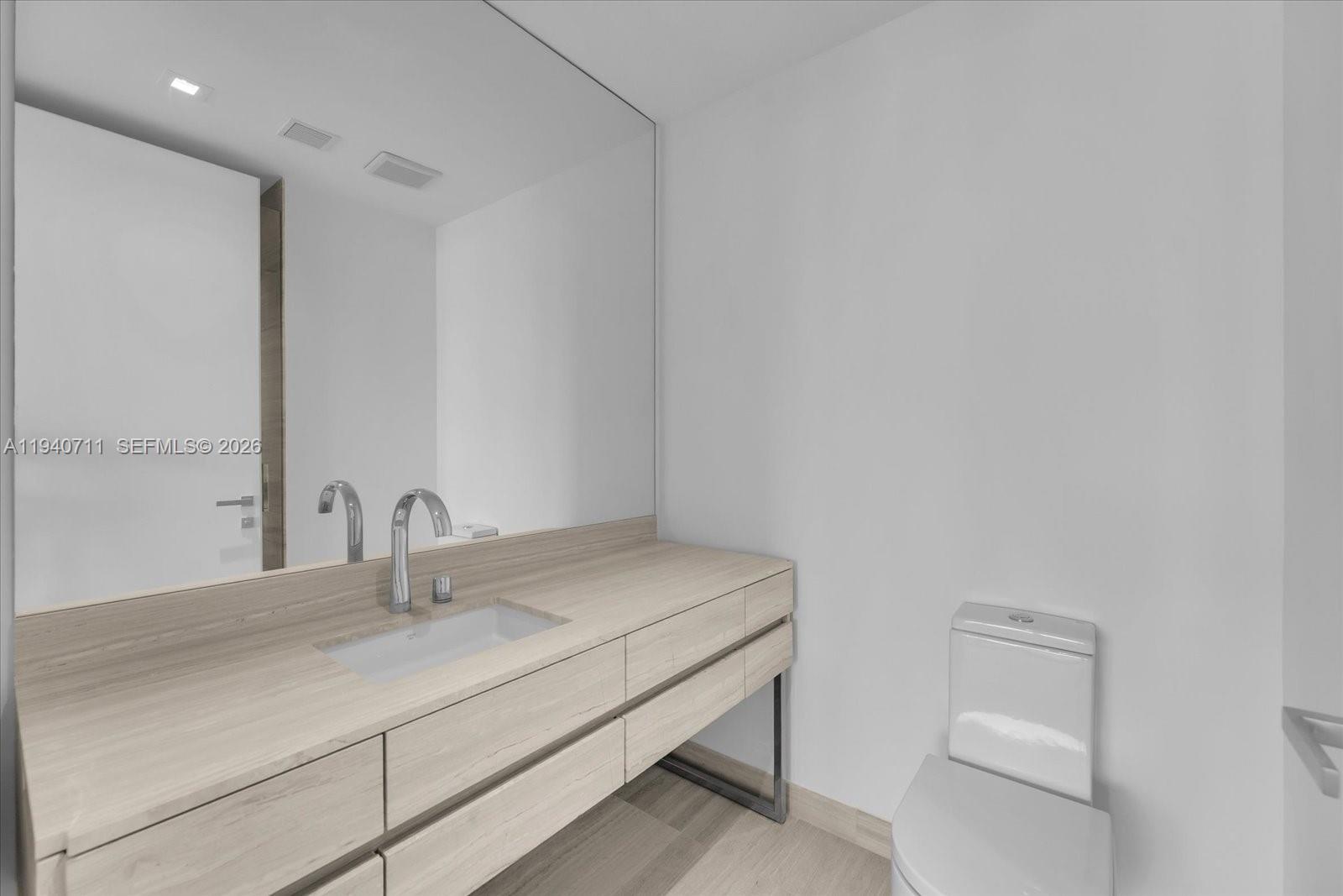 18975 Collins Ave #302, Sunny Isles Beach FL 33160