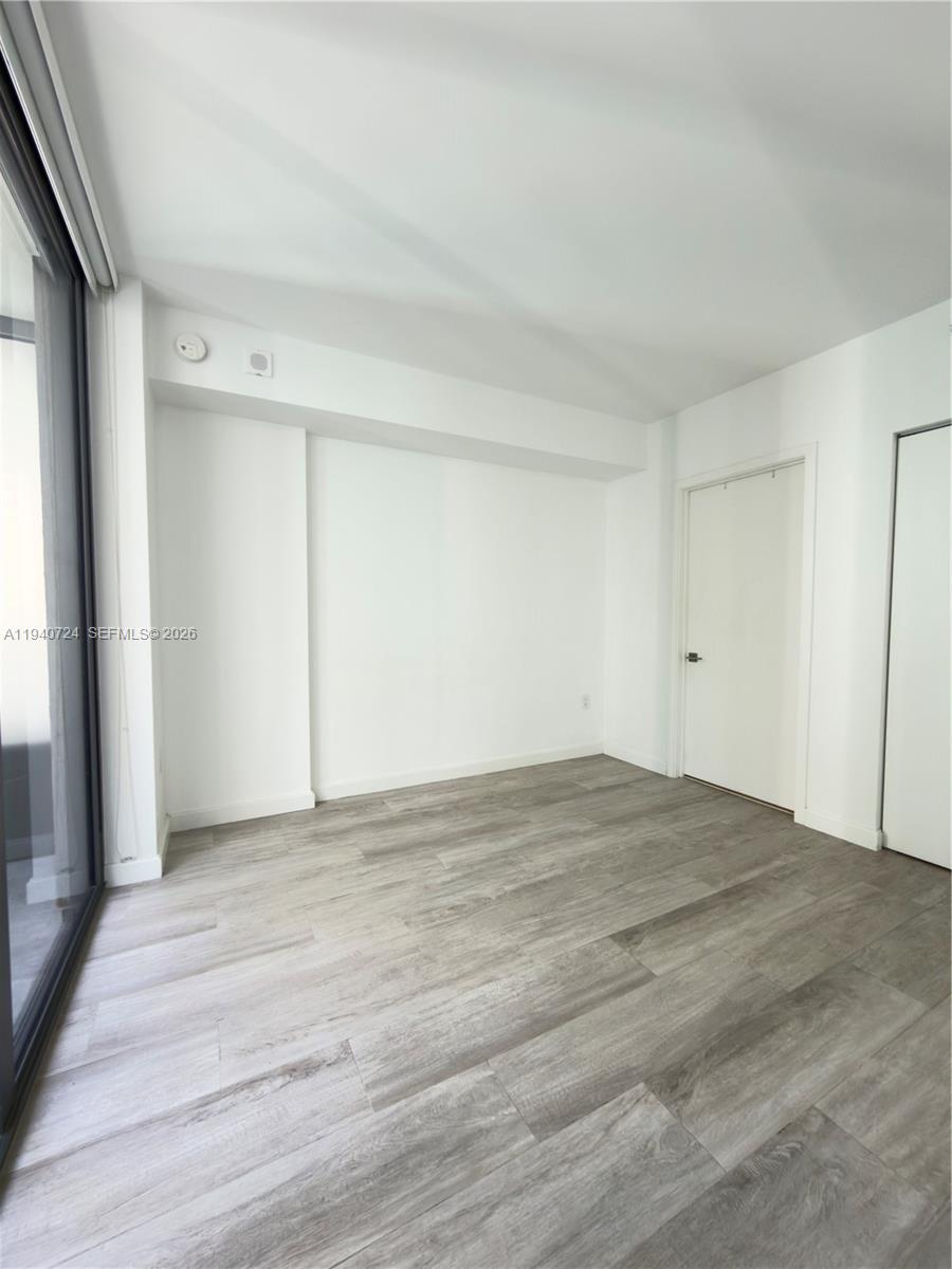 55 SW 9th St #2007, Miami FL 33130