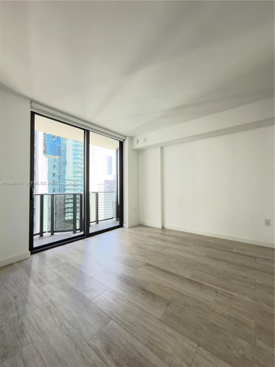 55 SW 9th St #2007, Miami FL 33130