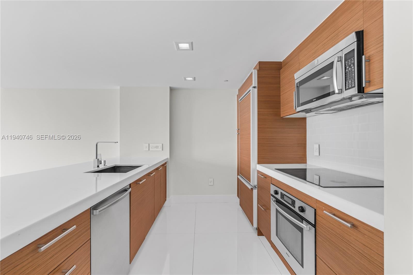 50 Biscayne Blvd #3601, Miami FL 33132