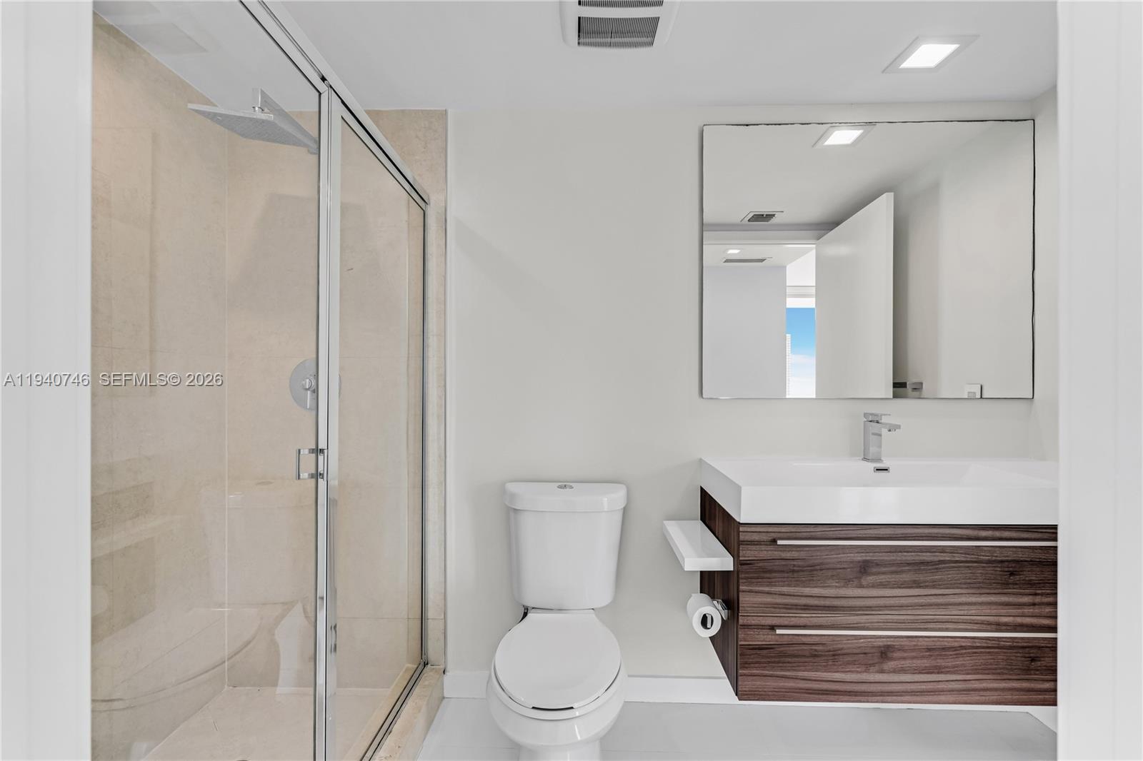 50 Biscayne Blvd #3601, Miami FL 33132