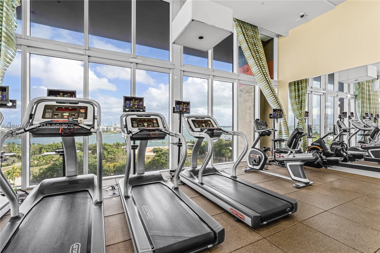 50 Biscayne Blvd #3601, Miami FL 33132