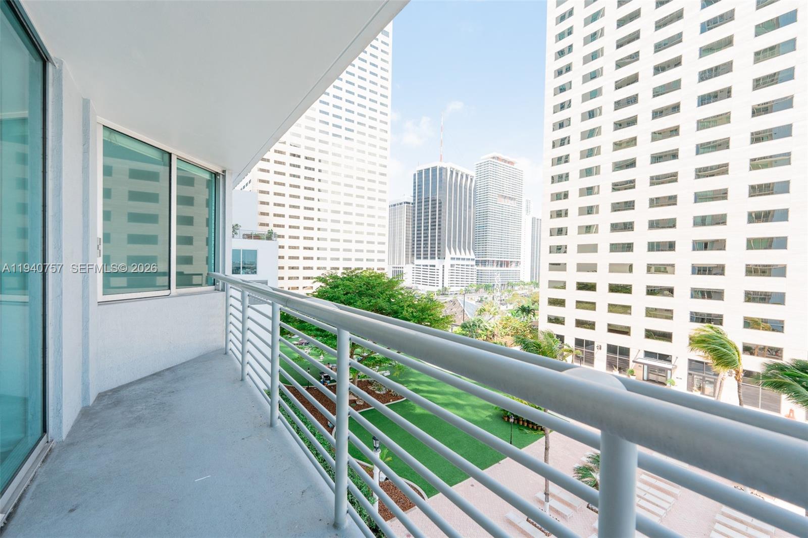 335 S Biscayne Blvd #1108, Miami FL 33131