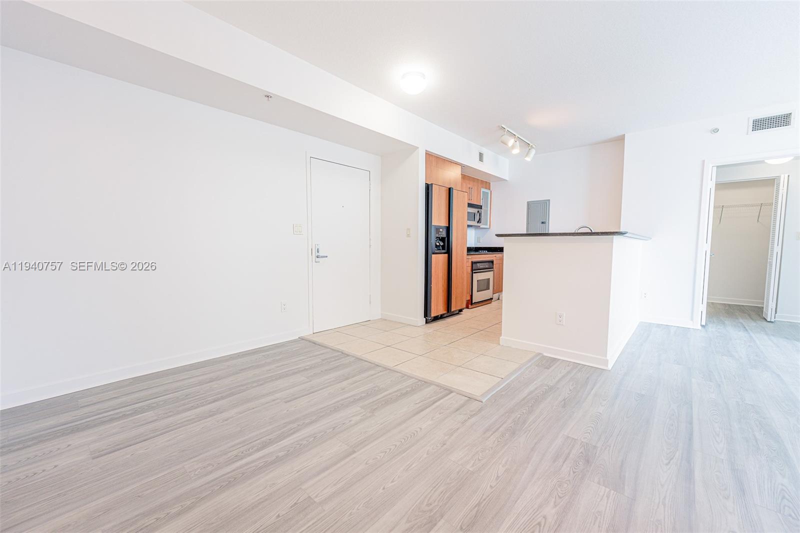 335 S Biscayne Blvd #1108, Miami FL 33131