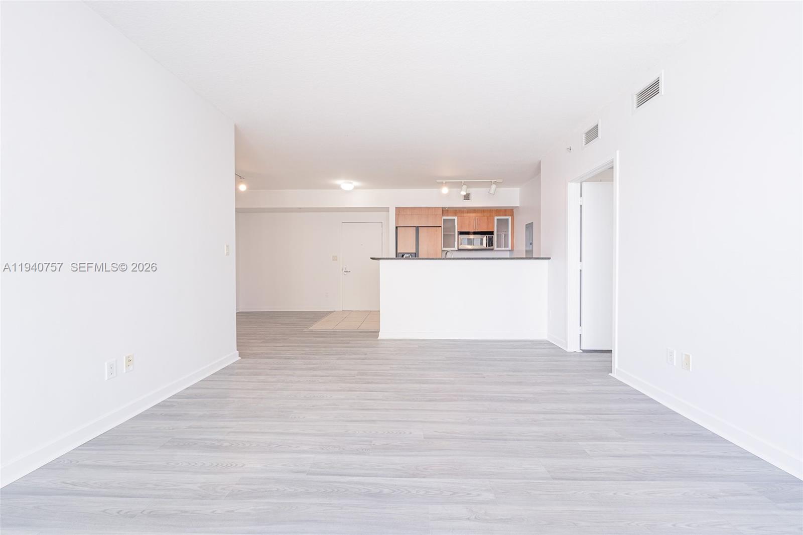 335 S Biscayne Blvd #1108, Miami FL 33131
