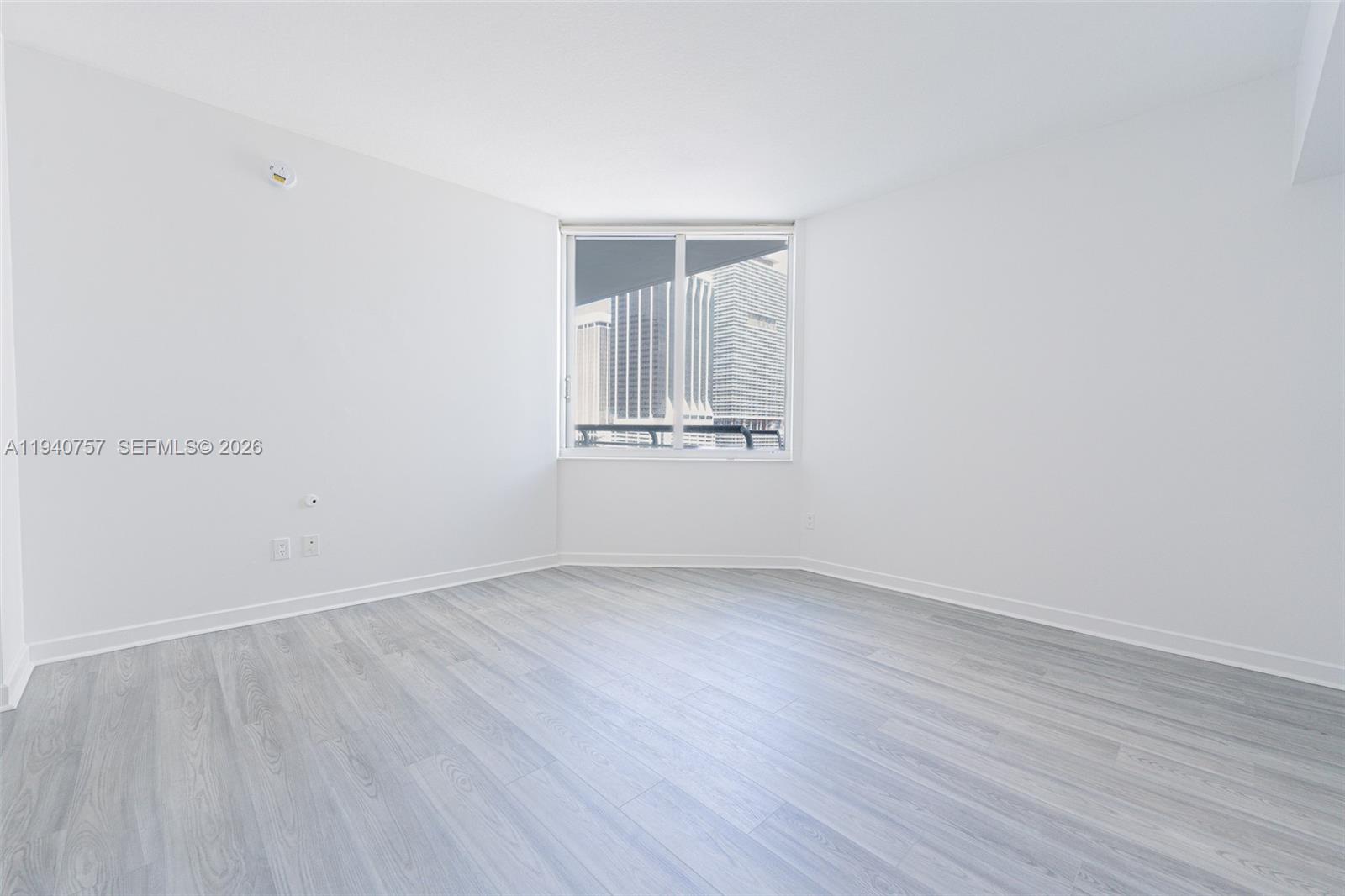 335 S Biscayne Blvd #1108, Miami FL 33131