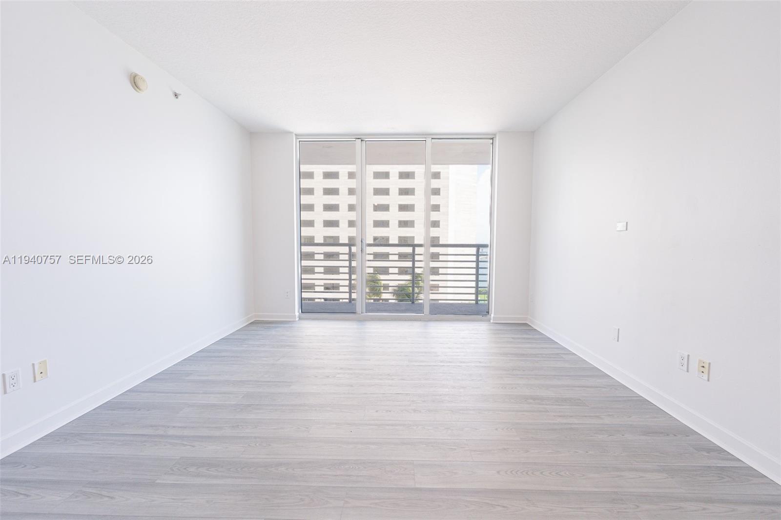 335 S Biscayne Blvd #1108, Miami FL 33131
