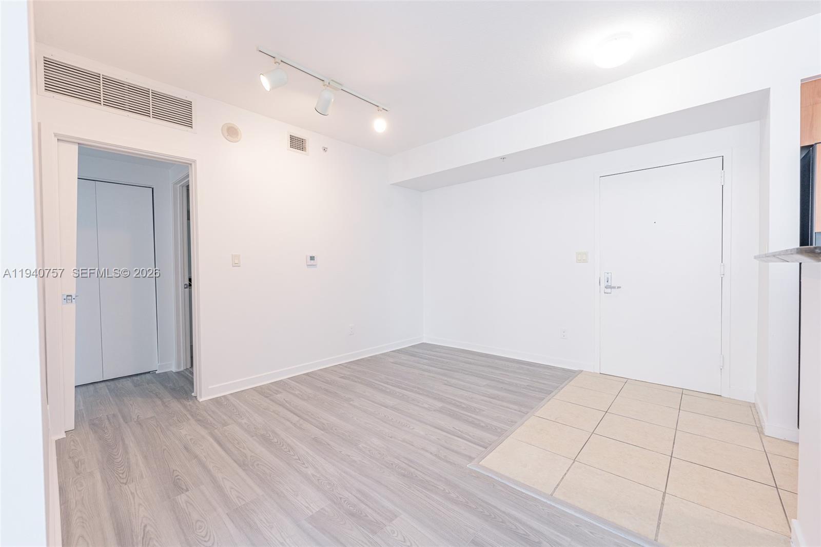 335 S Biscayne Blvd #1108, Miami FL 33131