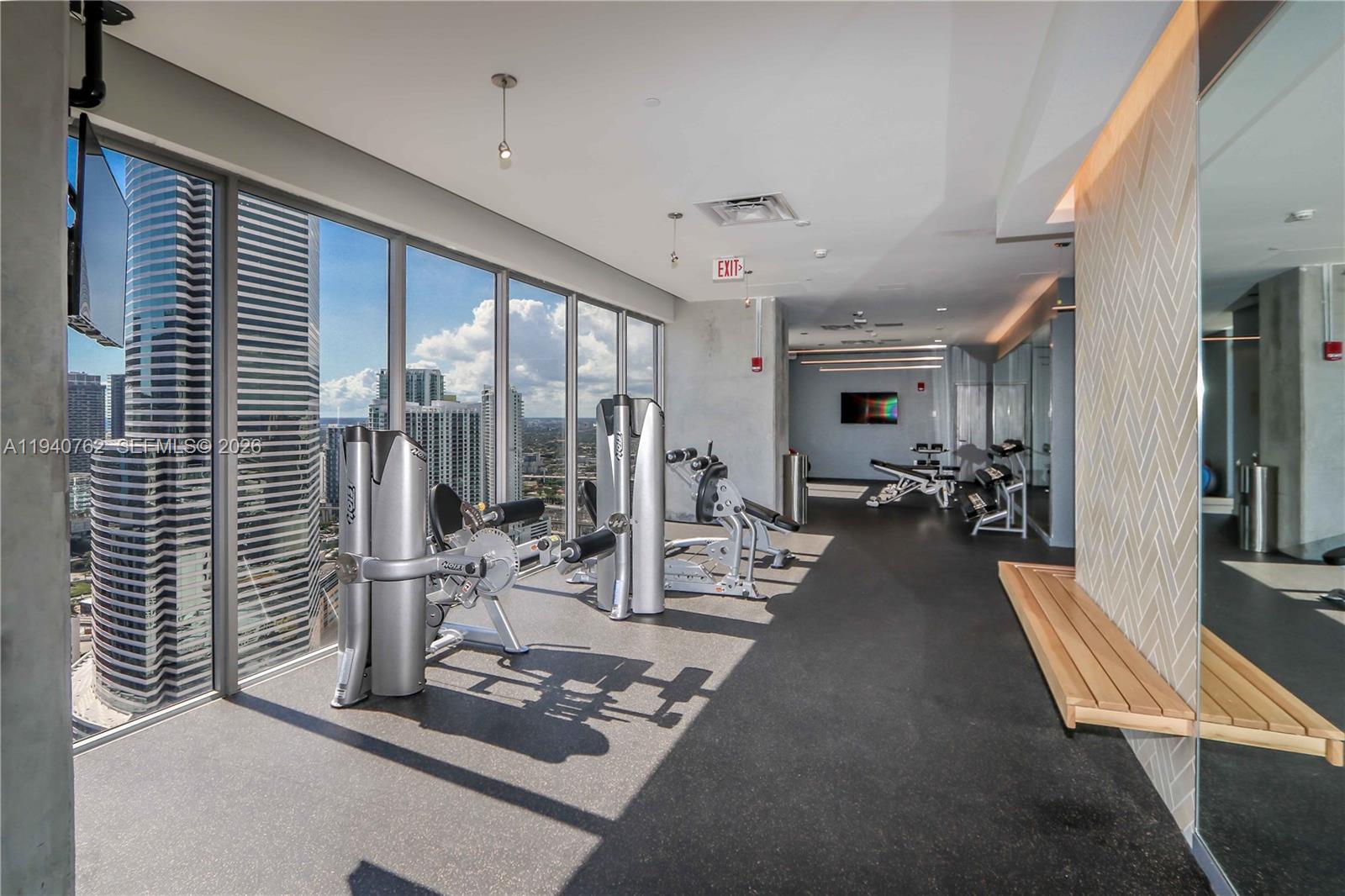 151 SE 1st St #611, Miami FL 33131