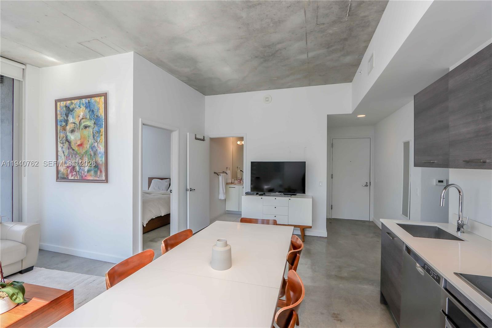 151 SE 1st St #611, Miami FL 33131