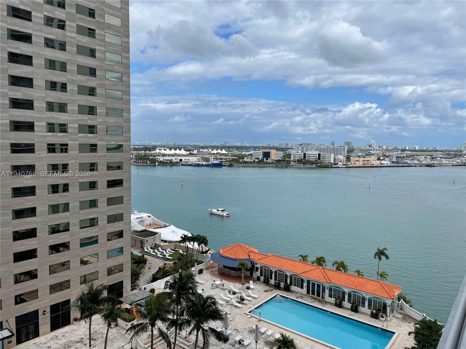 335 S Biscayne Blvd #1602, Miami FL 33131