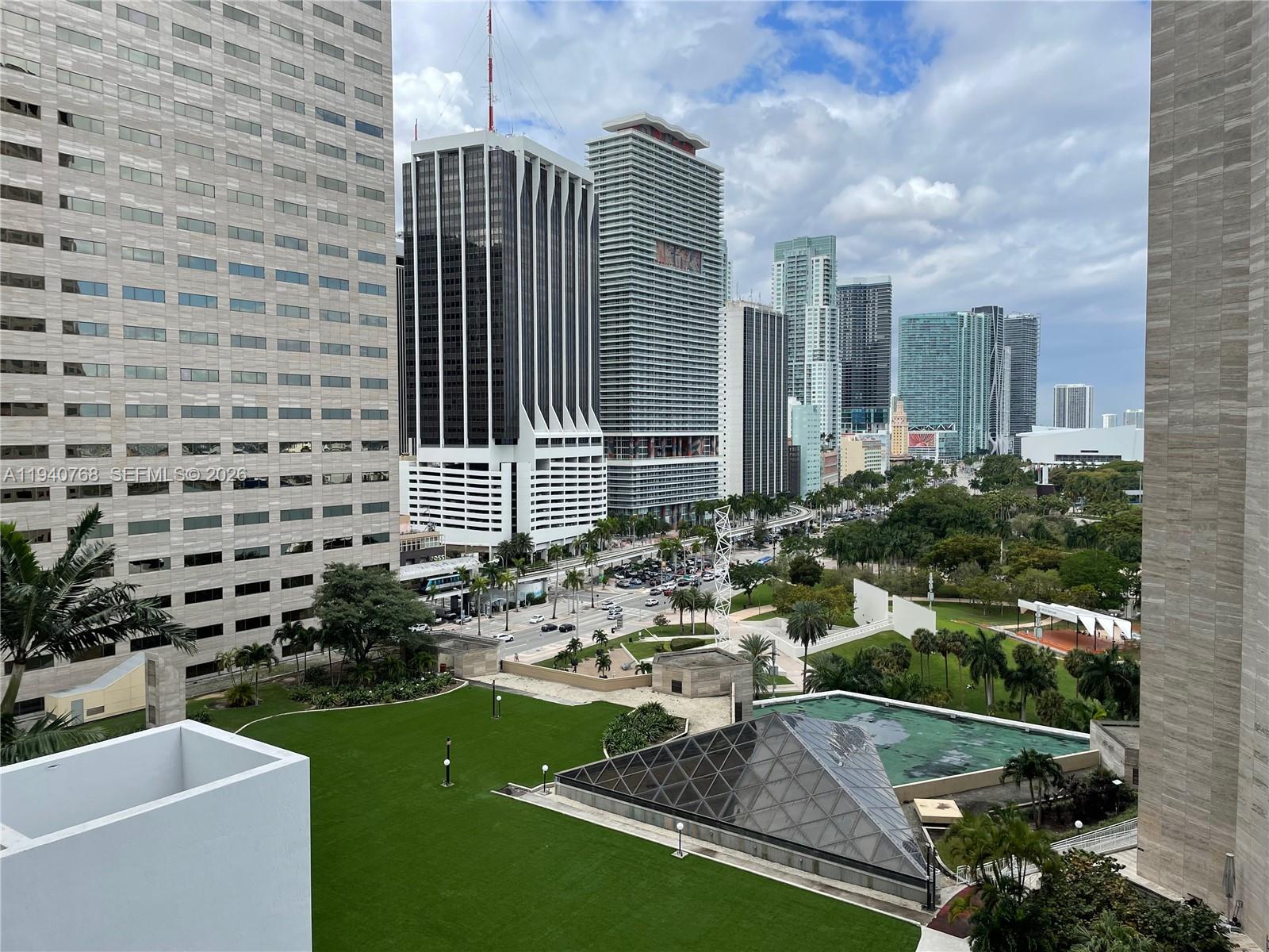 335 S Biscayne Blvd #1602, Miami FL 33131