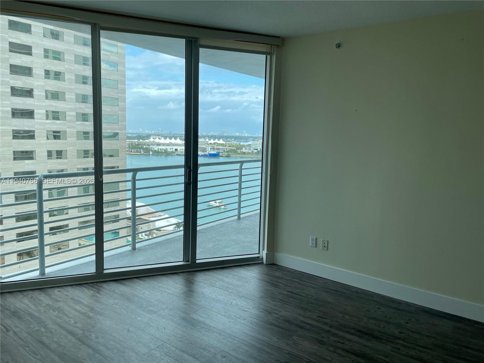 335 S Biscayne Blvd #1602, Miami FL 33131