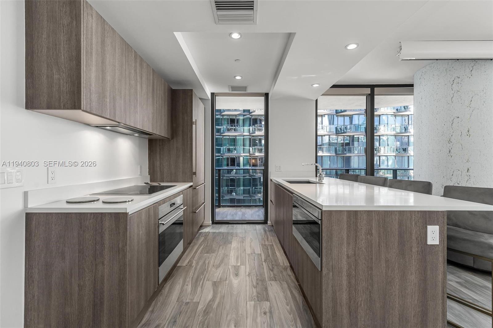801 S Miami Ave #2905, Miami FL 33130
