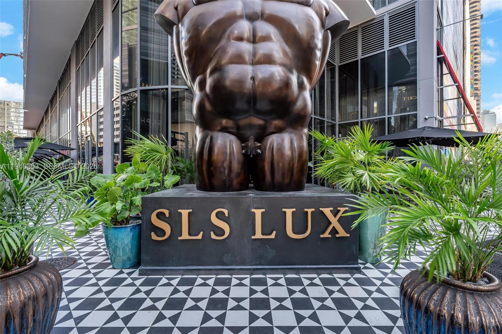 801 S Miami Ave #2905, Miami FL 33130