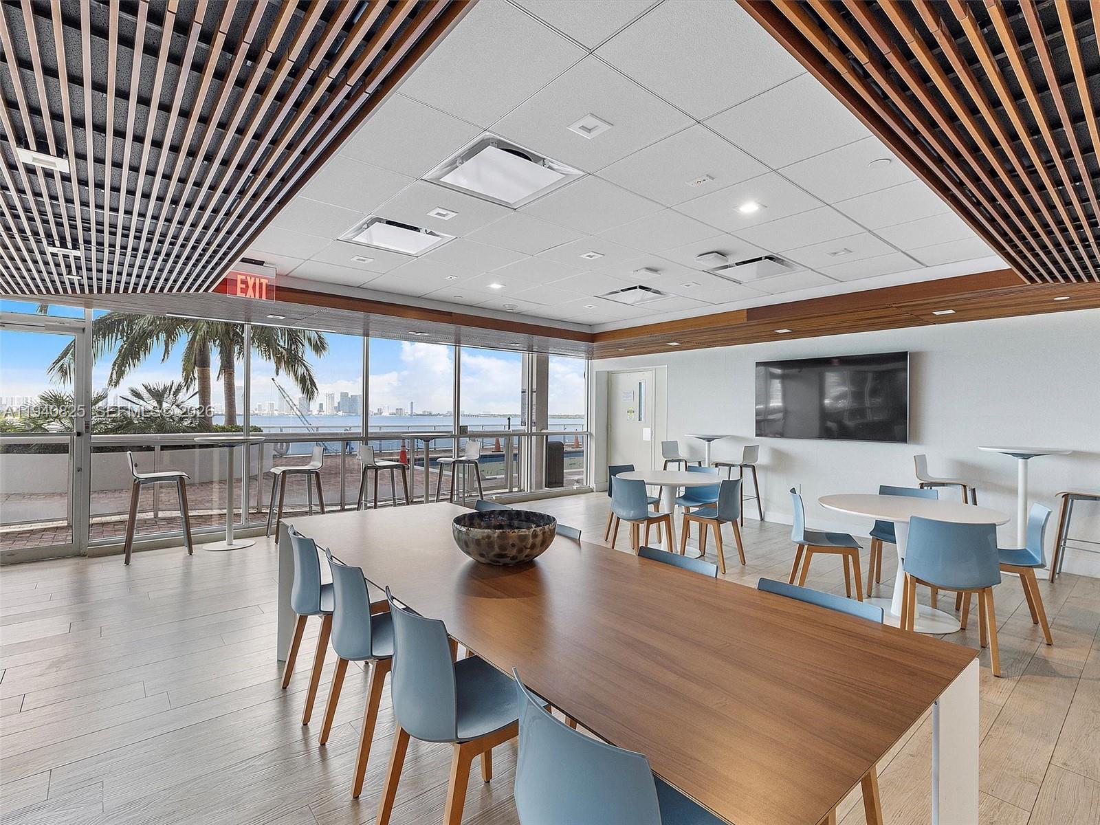 1800 Sunset Harbour Dr #1710, Miami Beach FL 33139