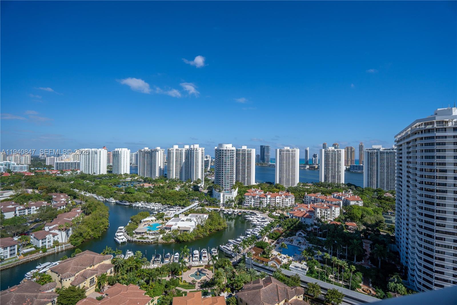 1000 W Island Blvd #2806, Aventura FL 33160