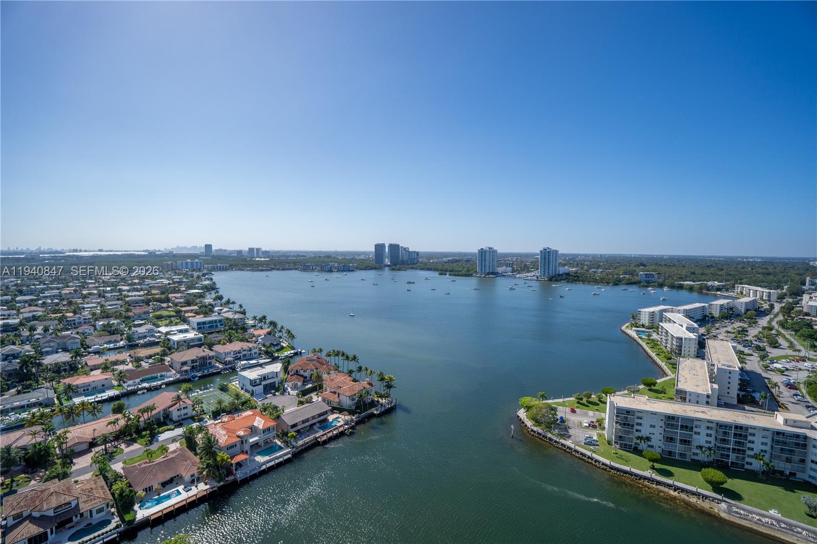 1000 W Island Blvd #2806, Aventura FL 33160