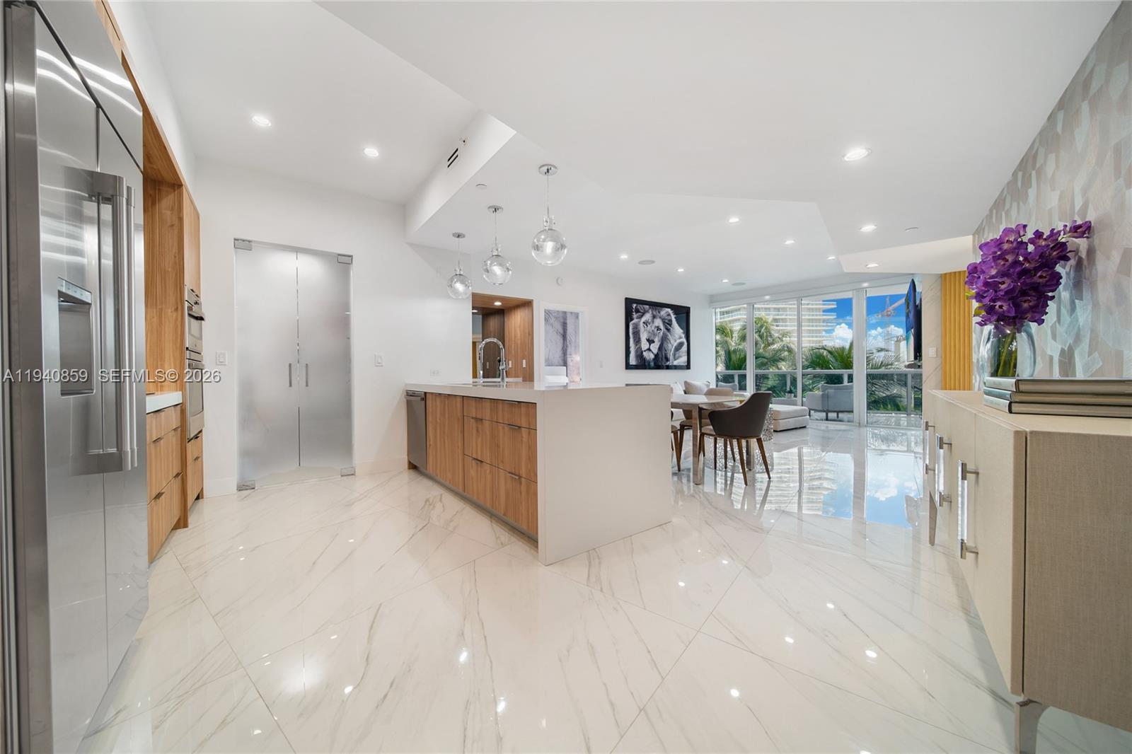 400 Alton Rd #409, Miami Beach FL 33139