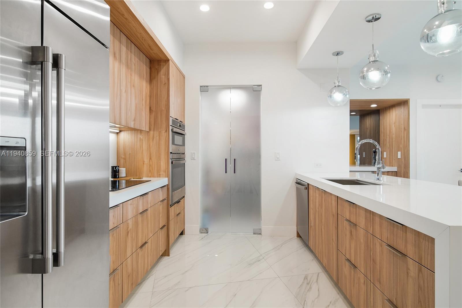 400 Alton Rd #409, Miami Beach FL 33139