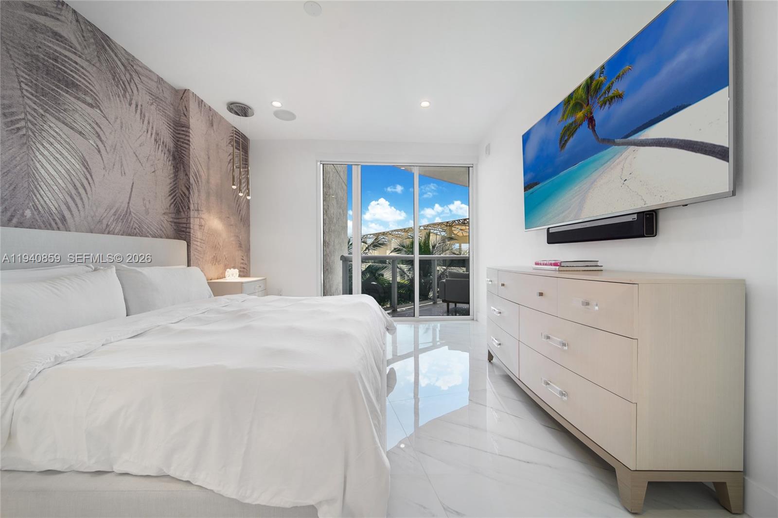 400 Alton Rd #409, Miami Beach FL 33139