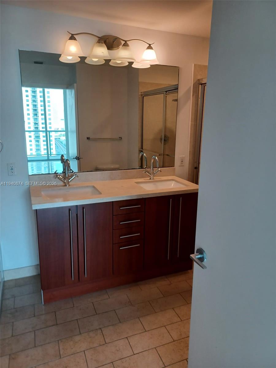 Miami FL 33130 - A11940874
