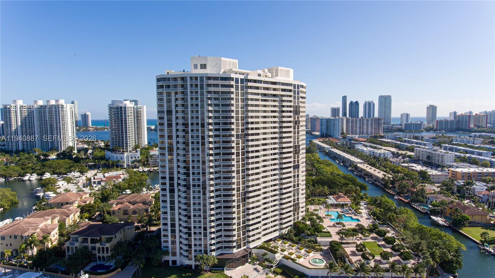 1000 W Island Blvd #2806, Aventura FL 33160