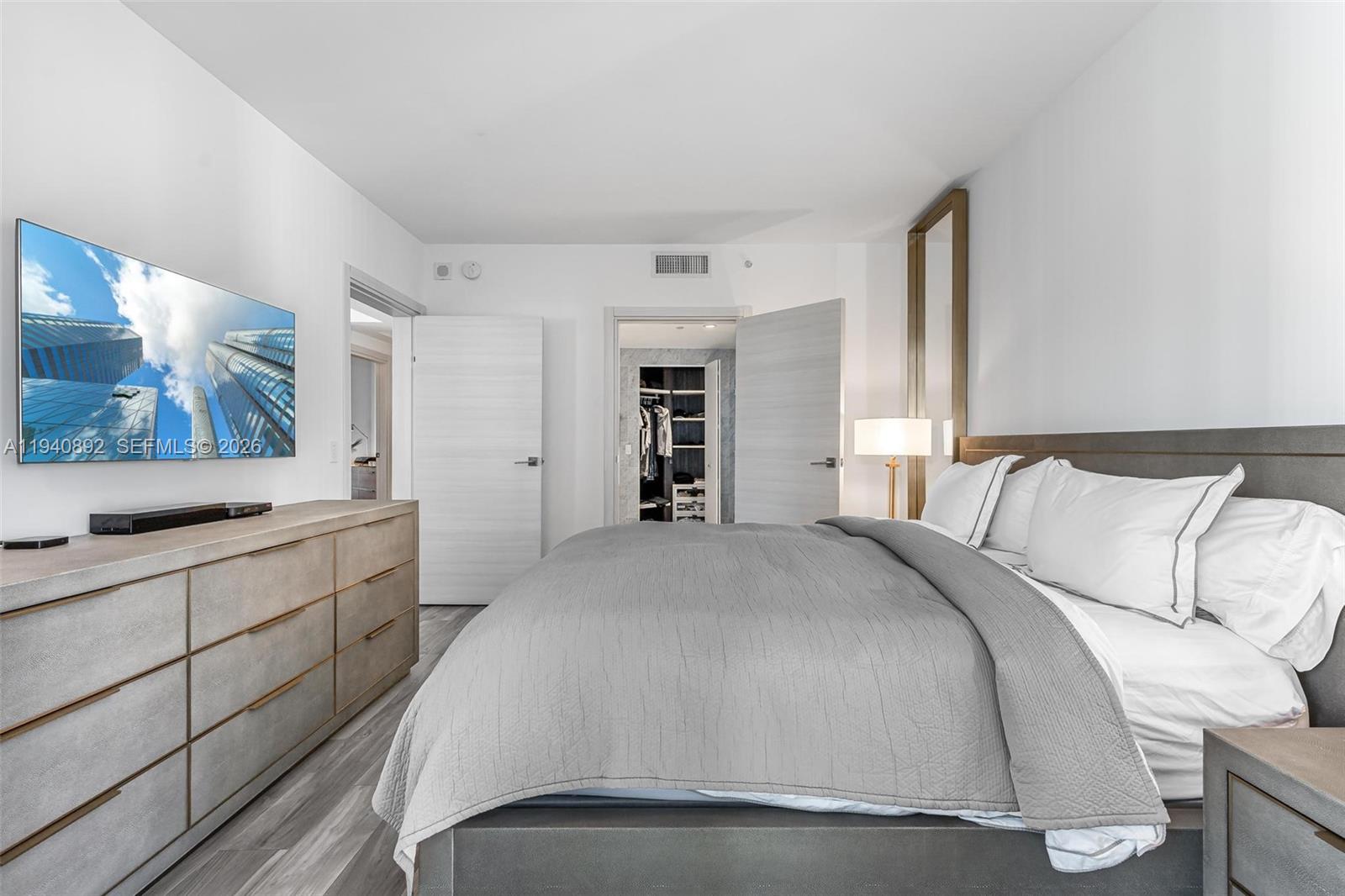 801 S Miami Ave #2905, Miami FL 33130
