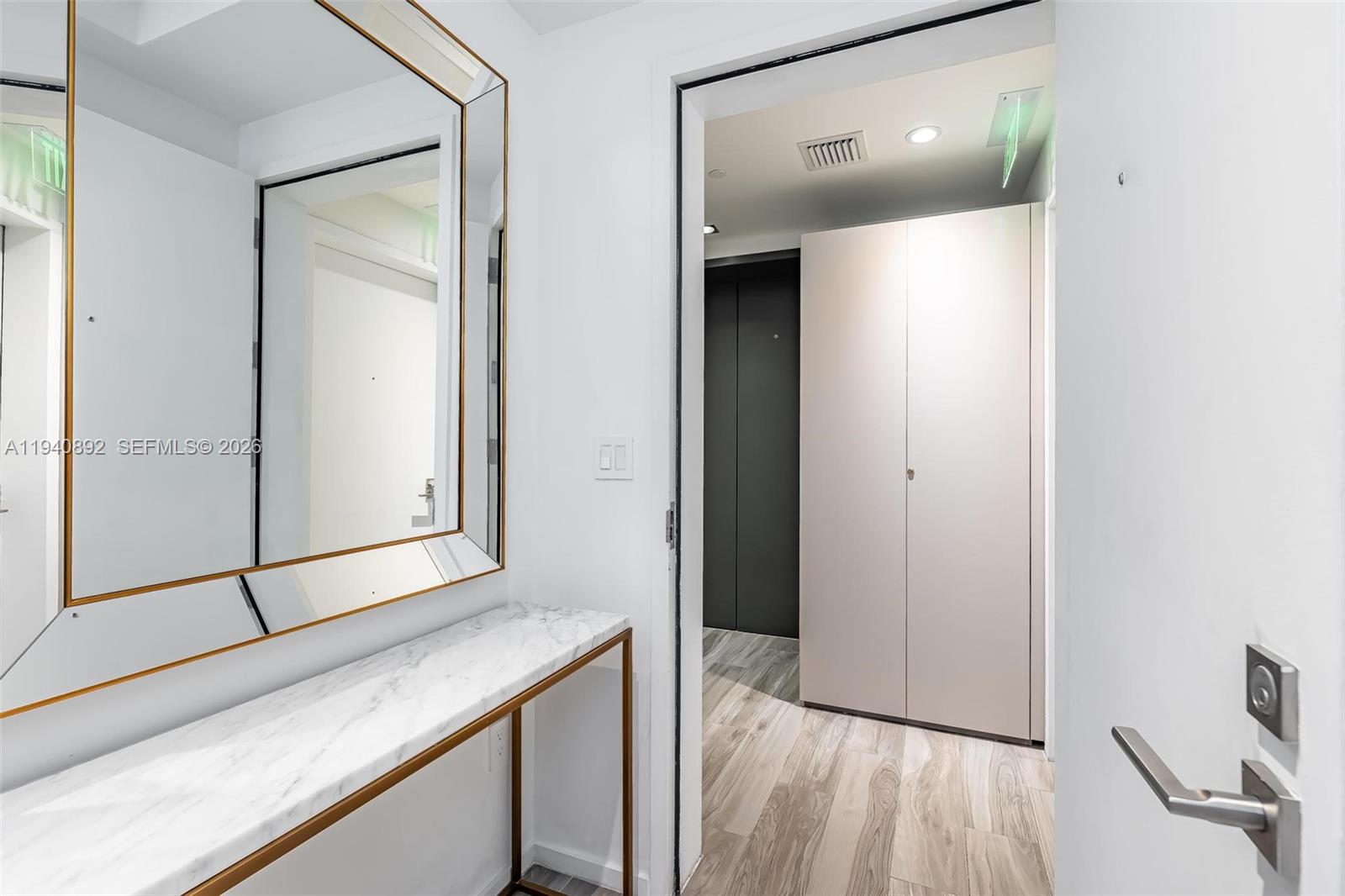 801 S Miami Ave #2905, Miami FL 33130