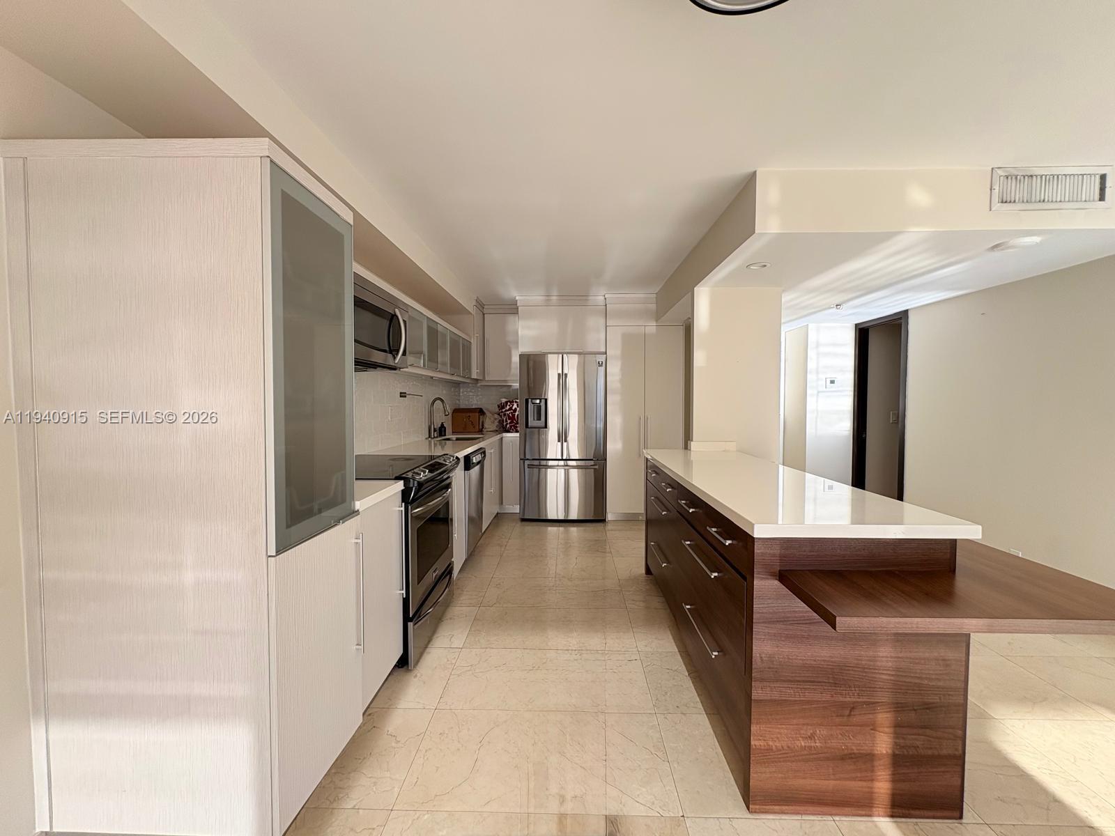1901 Brickell Ave #B1907, Miami FL 33129