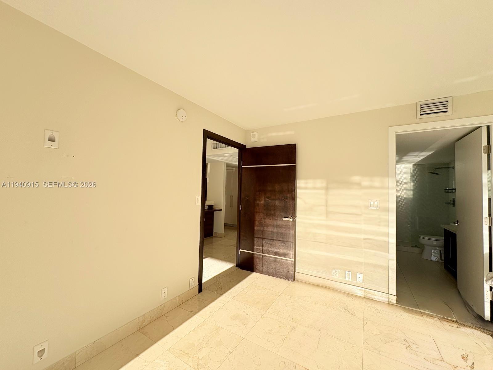 1901 Brickell Ave #B1907, Miami FL 33129