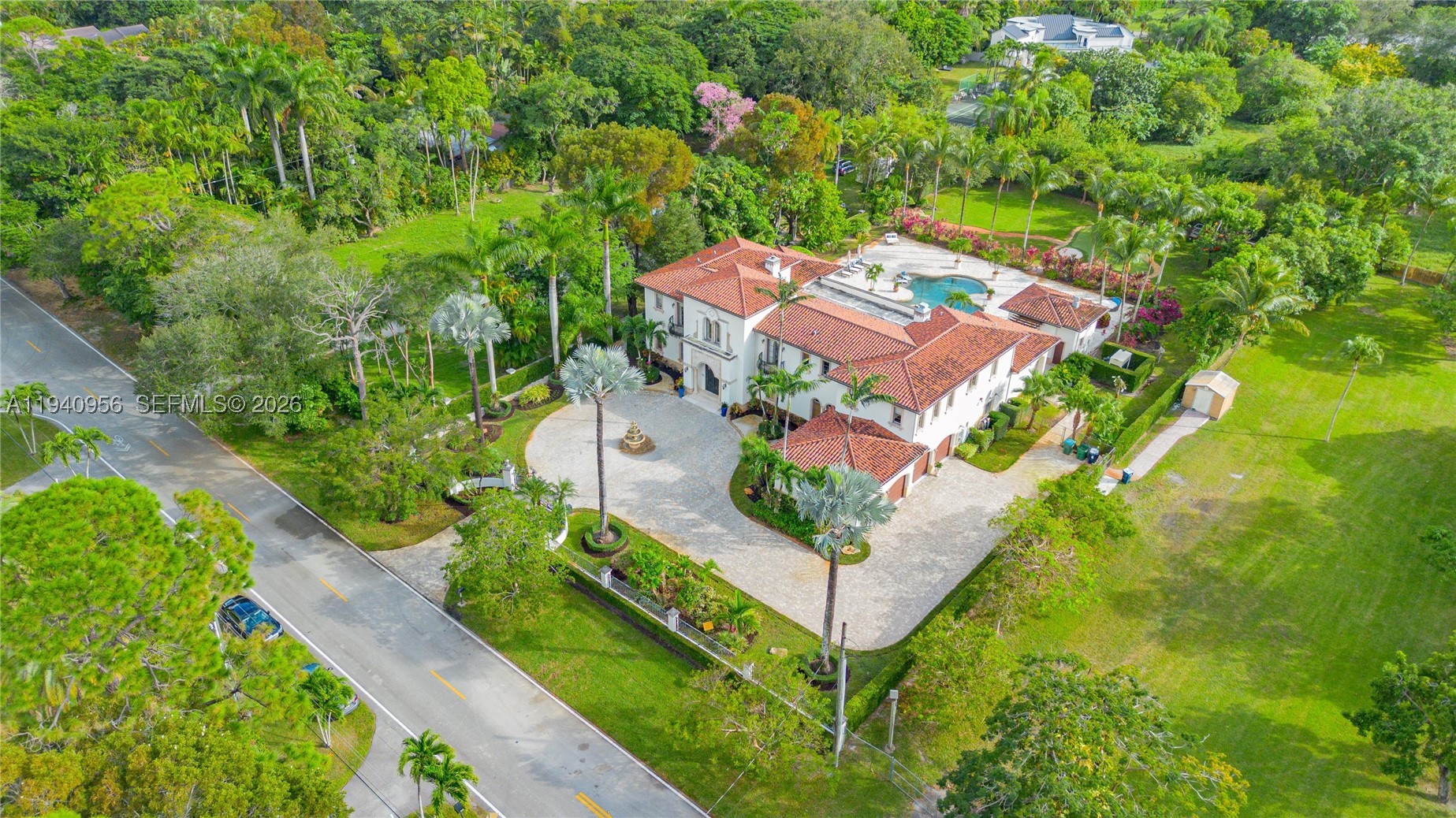 7538 SW 64th St, Miami FL 33143